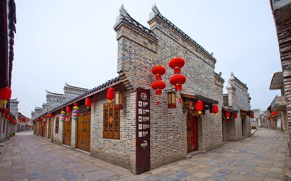 东方卫视跨年李克勤演唱《秒针》,现场气氛有多燃?-冷知识分享平台